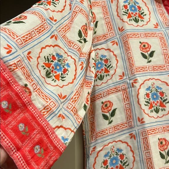 Victoria Dunn White and Coral Patterned Short-Sleeve dress - Picture 3 of 4